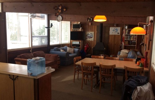 North Kawartha House | Sandy Beach Cottage on Chandos Lake