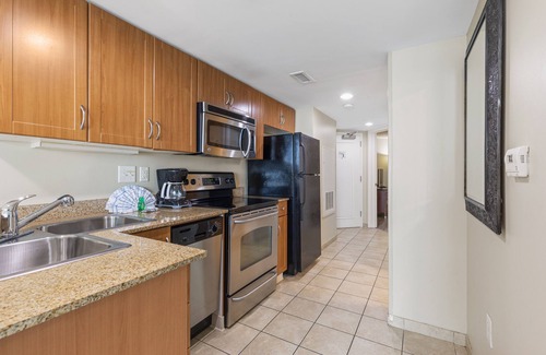 Downtown Myrtle Beach Hotel | Sandy Beach Oceanfront Resort