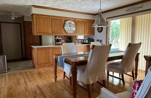 Traverse City House | Sandy Beach on West Grand Traverse Bay, Dog ok. Fire pit, kayaks. AC
