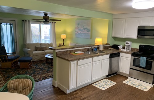 Norfolk - Virginia Beach Cottage | Sandy Dunes BeachFront Cottage - Beach Front