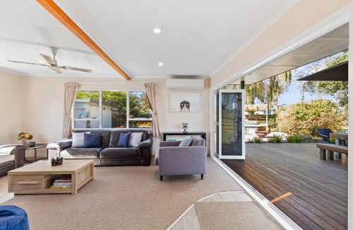 Papamoa Beach House | Sandy Feet - Papamoa Beach Holiday Home