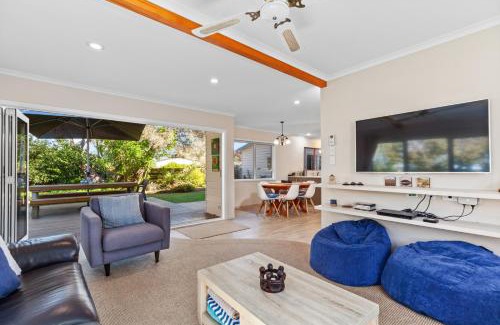 Papamoa Beach House | Sandy Feet - Papamoa Beach Holiday Home
