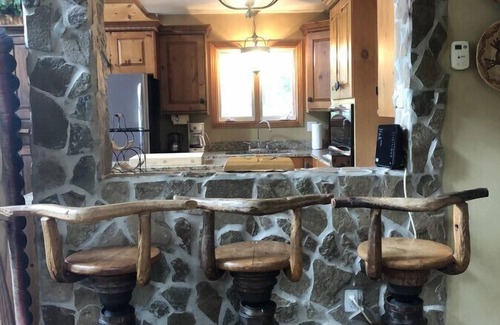 Trent Lakes House | Sandy Lake Chalet Getaway