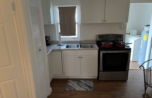 East Ocean View Cottage | Sandy Mutts at the Beach