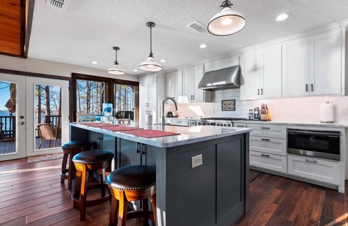 Brookeland House | Sandy Rock Point - Waterfront at Lake Sam Rayburn - Sandy Beach