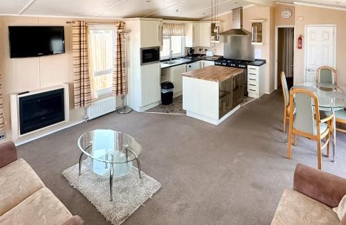 Towyn House | Sandy Shores Lodge