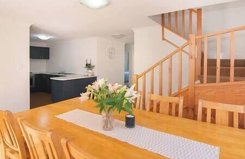 Broadwater House | *Sandy Shores*- Villa 27 Cape view Resort