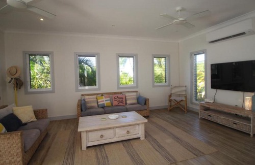 Horseshoe Bay House | Sandy Toes Beach House