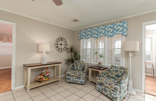 Crescent Beach House | Sandy Toes home