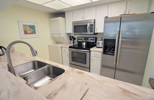 Punta Rassa Condo | Sanibel Harbour Resort Harbour Tower 211: Boasting amazing sunset views from the lanai