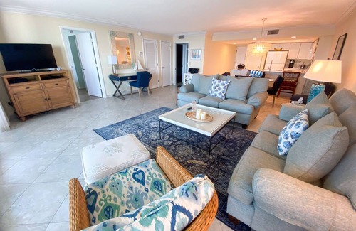 Punta Rassa Condo | Sanibel Harbour Resort Bay View Tower 336: Waterfront condo with breathtaking sunsets.