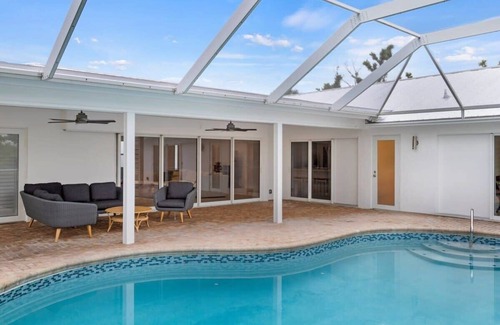 Bright Water House | Sanibel Serenity NEW Gorgeous Near Beach Pool Home