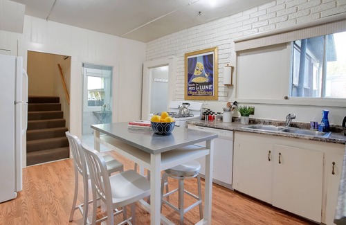 Oak Park House | Santa Barbara Classic - Historic Comfort in the Heart of Santa Barbara!