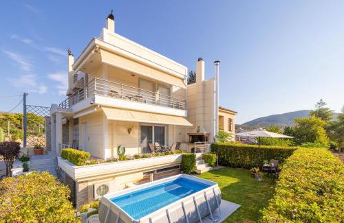 Marathon Villa | Santa Barbara Garden and Pool Home