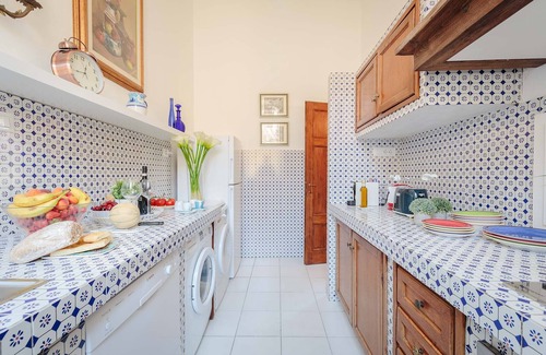 Lucca Historical Center Apartment | SANTA CROCE Apartment, Central and Convenient