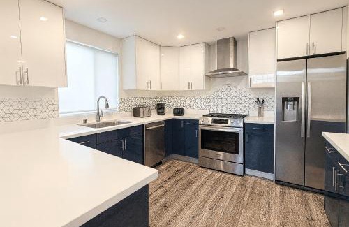 Mar Vista Villa | Santa Monica Beach Retreat with Hot Tub, Billiards & Grill