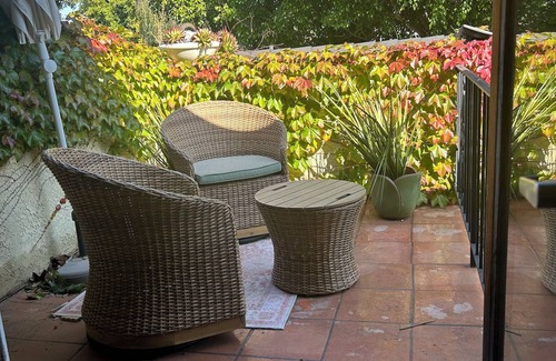 Mar Vista Apartment | Santa Monica top floor pad