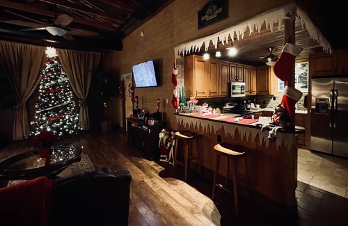 Mount Mourne Cottage | Santa’s Cottage at Lake Norman