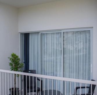 Negombo Apartment | Santorini 2BR Resort Apt - Negombo Beach & Airport