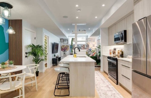 West Hillhurst Apartment | Santuario Kensington - Inner City Escape