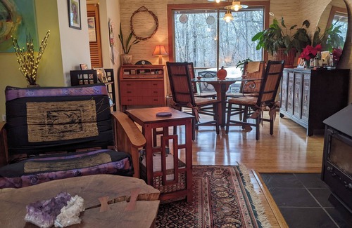 Reveille House | Santuary in the Woods with Heating, Wood stove, Sauna, WiFi
