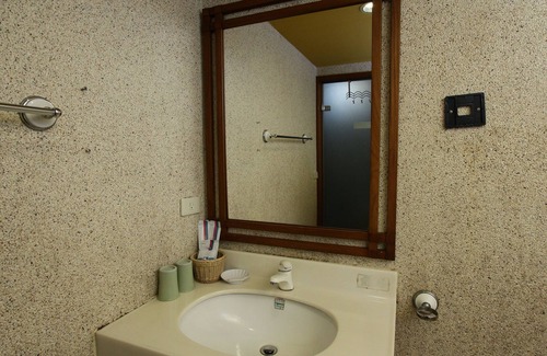 Sanyi Hotel | Sanyi Sakura Resort