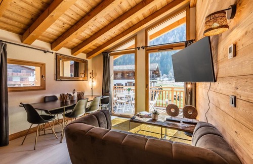 Chamonix-Mont-Blanc Apartment | Sapelli apartment Argentière Chamonix - by EMERALD STAY