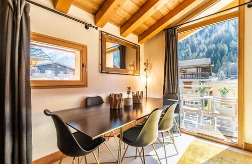 Chamonix-Mont-Blanc Apartment | Sapelli apartment Argentière Chamonix - by EMERALD STAY