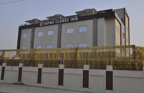Auli Hotel | Sapna Clarks Inn Lucknow