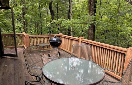 Wiley Cottage | Sapphire Cottage at Splendor Mountain Estate