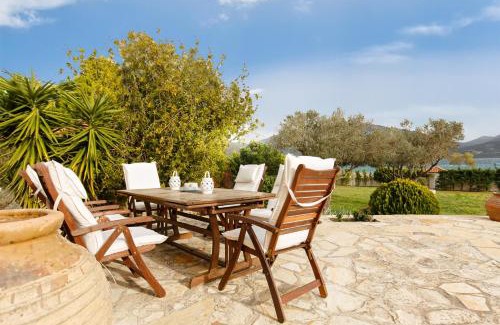 Kymi-Aliveri Villa | Sapphire Villa