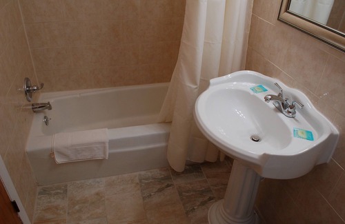Fort Edward Hotel | Sara Glen Motel