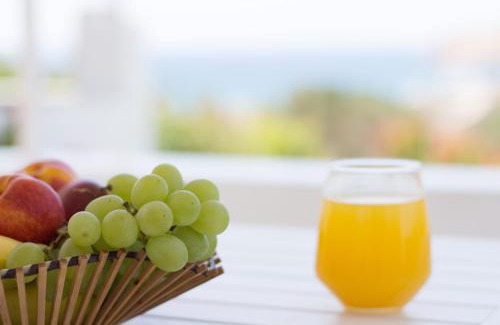 Milos Apartment | Sarantis Suites & Apartments