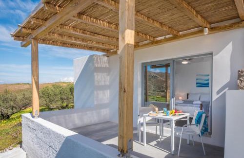 Milos Apartment | Sarantis Suites & Apartments