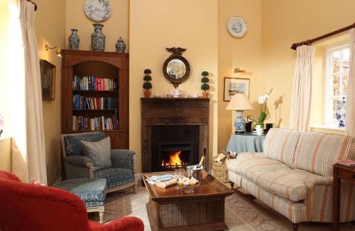 Chipping Norton House | Saratoga Cottage