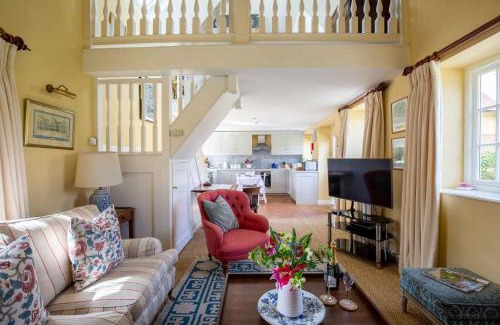 Chipping Norton House | Saratoga Cottage
