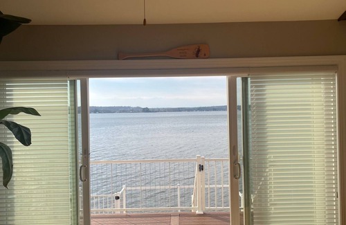 Saratoga Springs House | Saratoga Lakeside Home Minutes From the Racetrack!