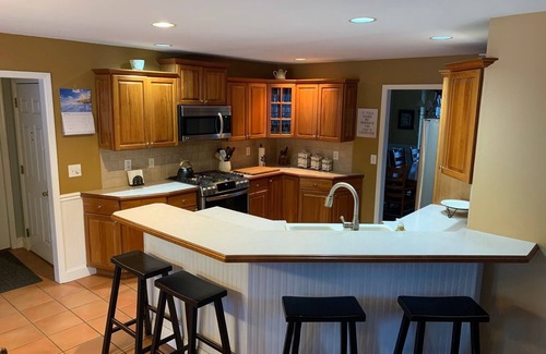 Saratoga Springs House | Saratoga retreat! Great yard with inground pool. 4 miles from Racetrack.