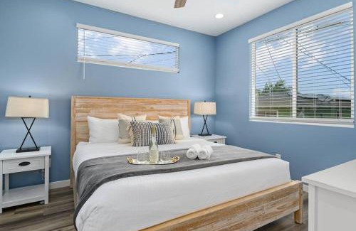 Point Loma Heights House | Saratoga Sunset - Rooftop - Sleek - Walk to Beach