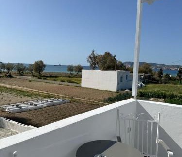 Kimolos House | Sardis Rooms