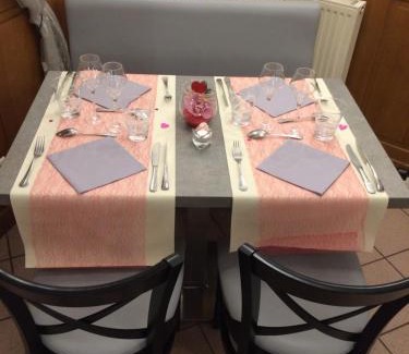 Pouillenay Hotel | Sarl Macarena