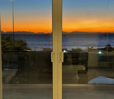 Anavyssos Villa | Saroné Villa