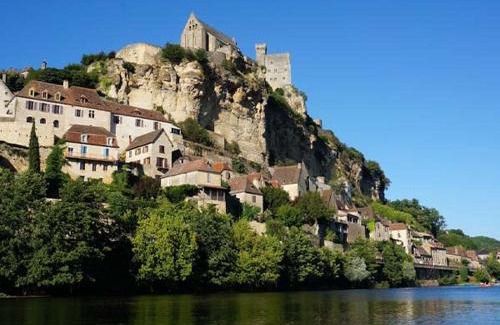 Beynac-et-Cazenac Bed & Breakfast | Sarrasins Bed and Breakfast