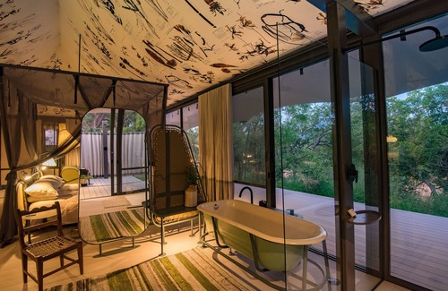 Thorny Bush Game Reserve Cabin | Saseka Tented Camp
