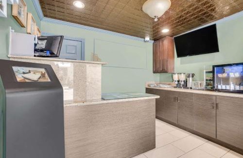 Central Berkeley Hotel | Sather Berkeley - SureStay Collection by Best Western