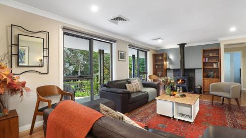 Bundanoon House | Satinwood