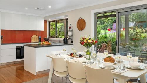 Bundanoon House | Satinwood
