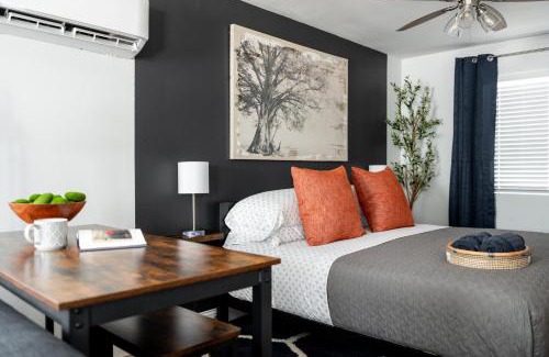 Johnson City House | Sauceda Cottage at Wrenwood Ranch, King Bed