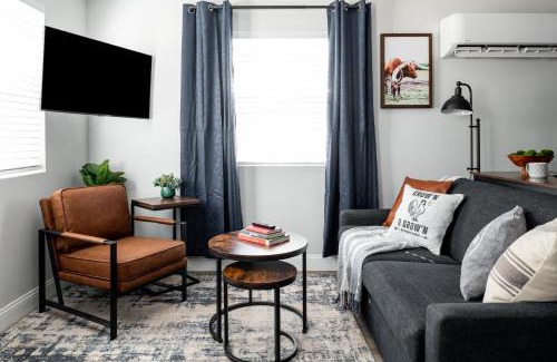 Johnson City House | Sauceda Cottage at Wrenwood Ranch, King Bed