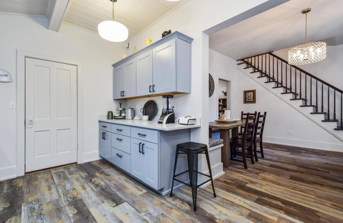 Saugatuck Villa | Saugatuck Farmhouse - Five Bedroom Villa, Sleeps 10